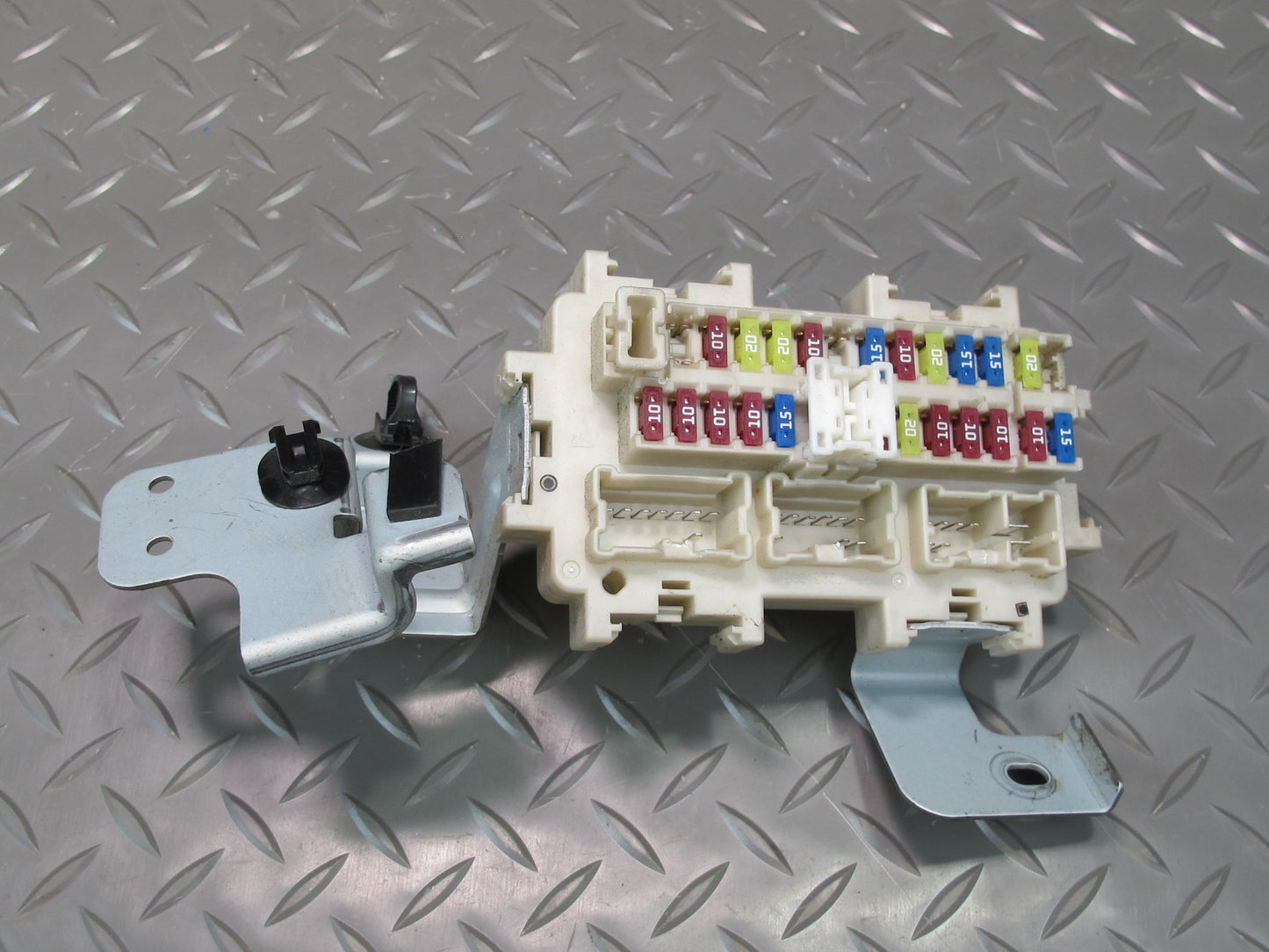 11-20 Nissan Z34 370Z Interior Under Dash Fuse Relay Box Module w Bracket OEM