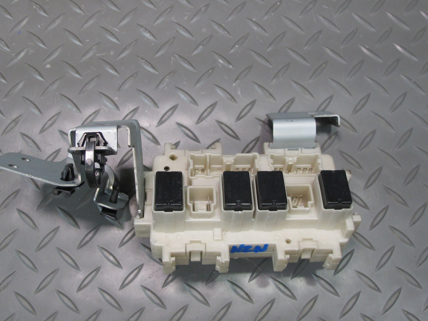 11-20 Nissan Z34 370Z Interior Under Dash Fuse Relay Box Module w Bracket OEM