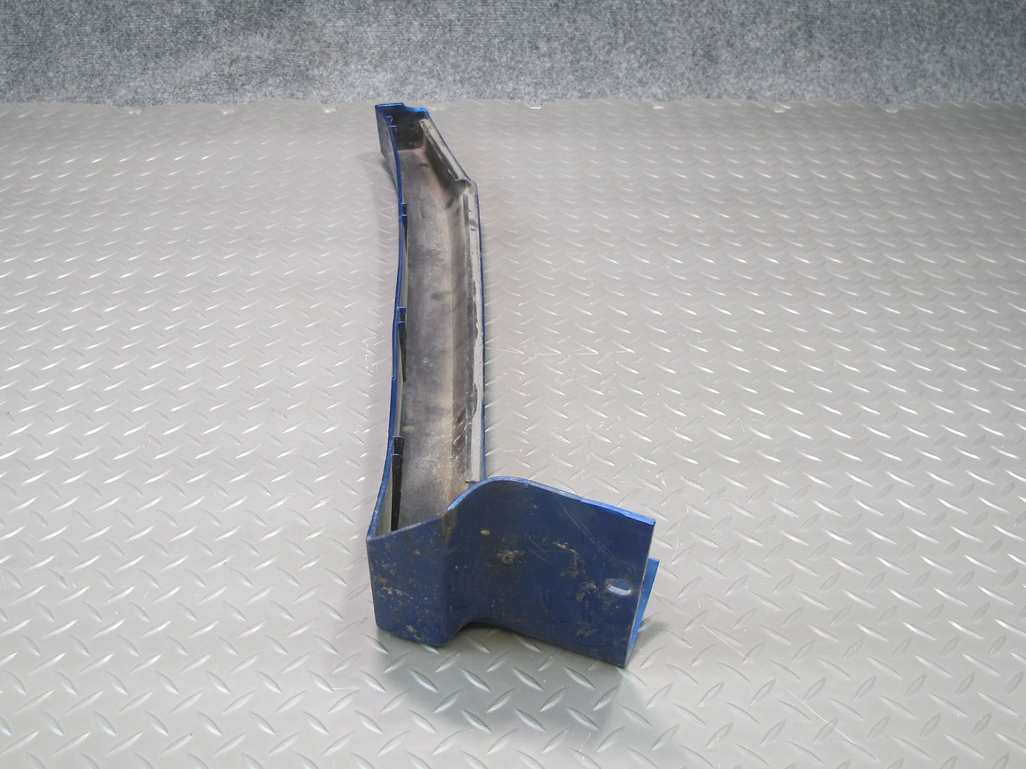 03-09 Hummer H2 Front Right Wheel Arch Fender Flare Trim Molding Pacific Blue