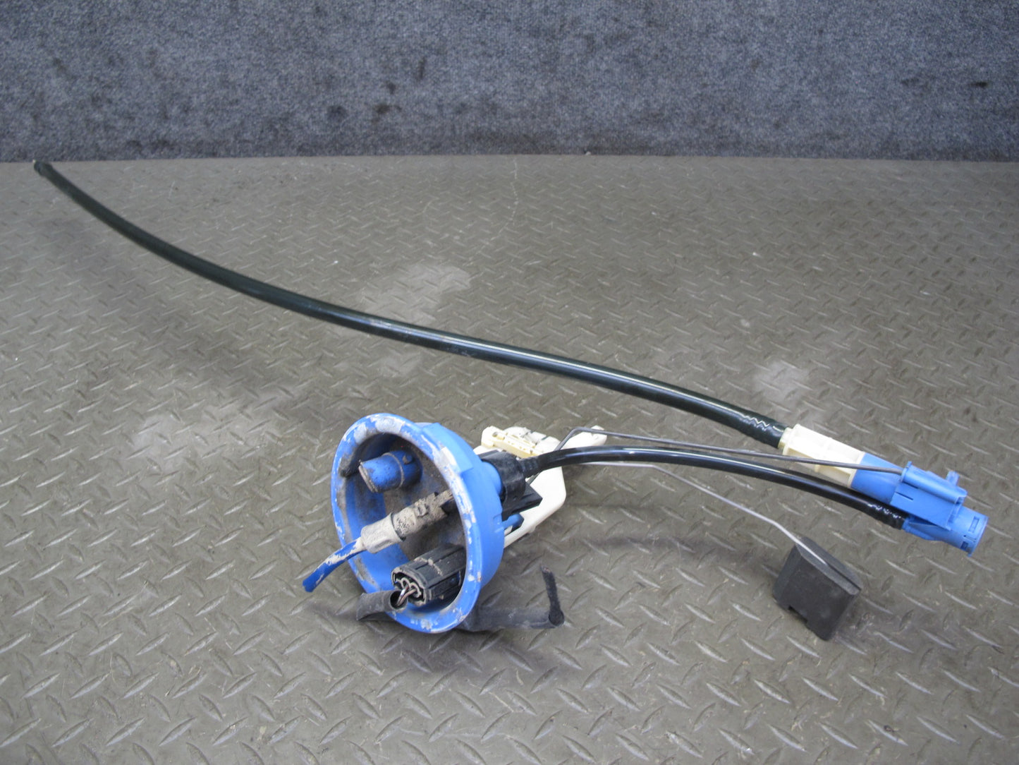 2001-2006 BMW E46 M3 S54 Fuel Pump Level Sensor Sending Unit Assembly