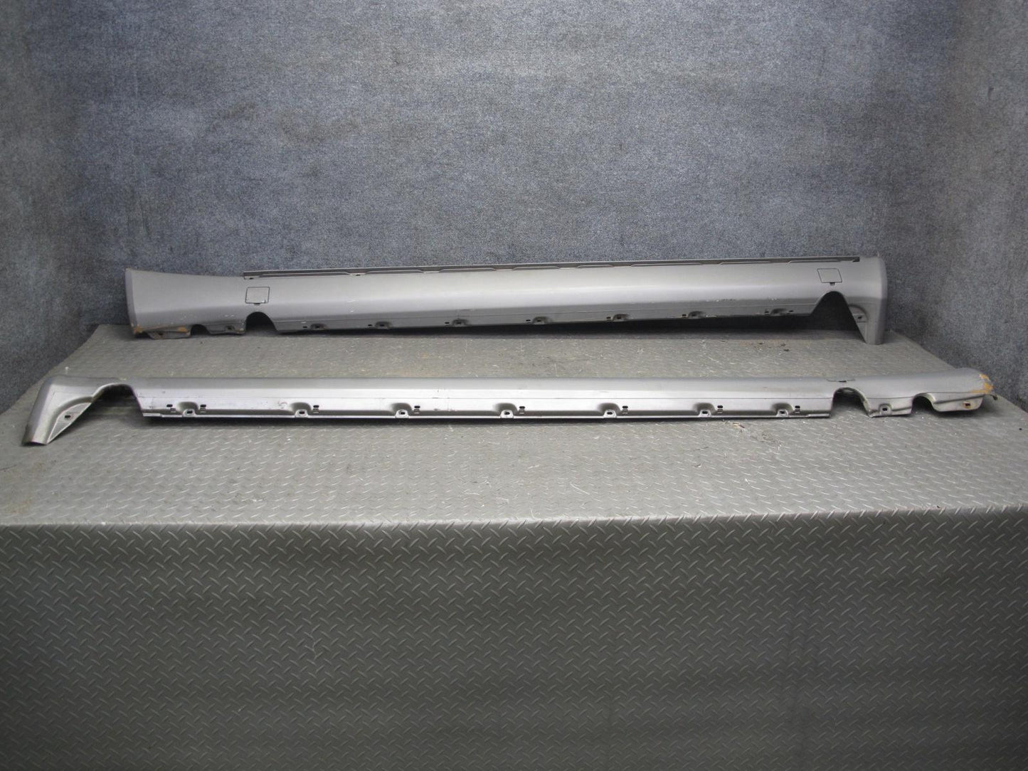 90-95 Mercedes W124 300D Left & Right Side Skirt Rocker Panel Silver Set OEM