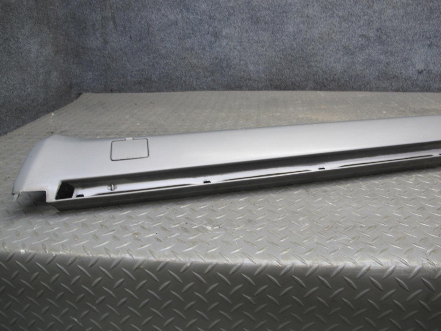 90-95 Mercedes W124 300D Left & Right Side Skirt Rocker Panel Silver Set OEM