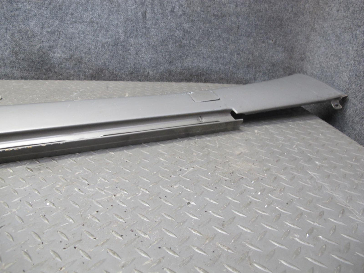 90-95 Mercedes W124 300D Left & Right Side Skirt Rocker Panel Silver Set OEM