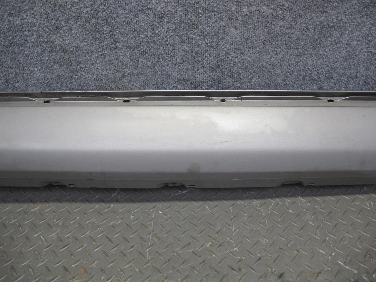 90-95 Mercedes W124 300D Left & Right Side Skirt Rocker Panel Silver Set OEM