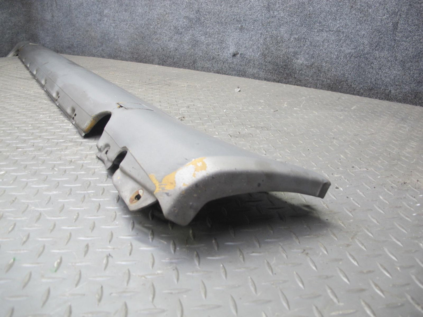 90-95 Mercedes W124 300D Left & Right Side Skirt Rocker Panel Silver Set OEM