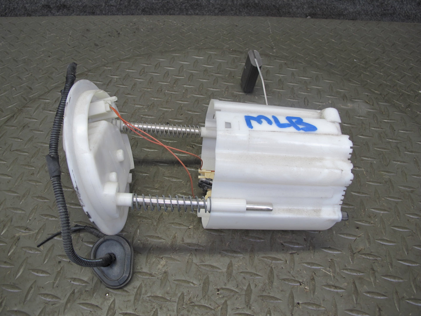 2017-2020 Maserati Levante M161 3.0L Gas Fuel Pump Sending Unit