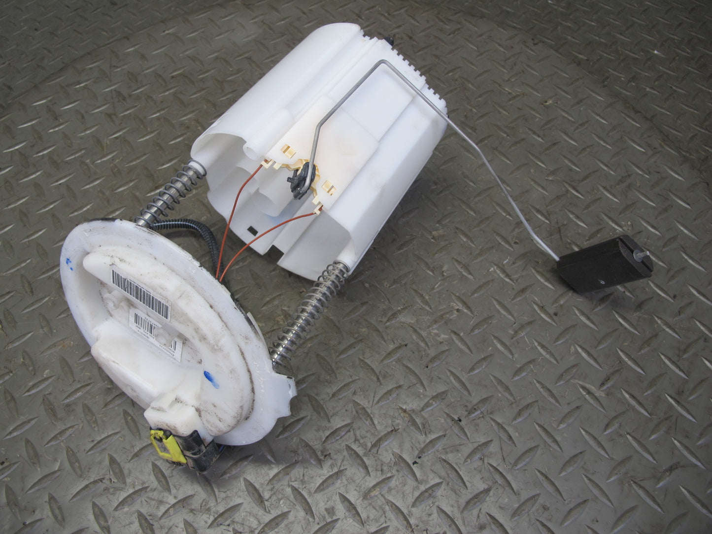 2017-2020 Maserati Levante M161 3.0L Gas Fuel Pump Sending Unit