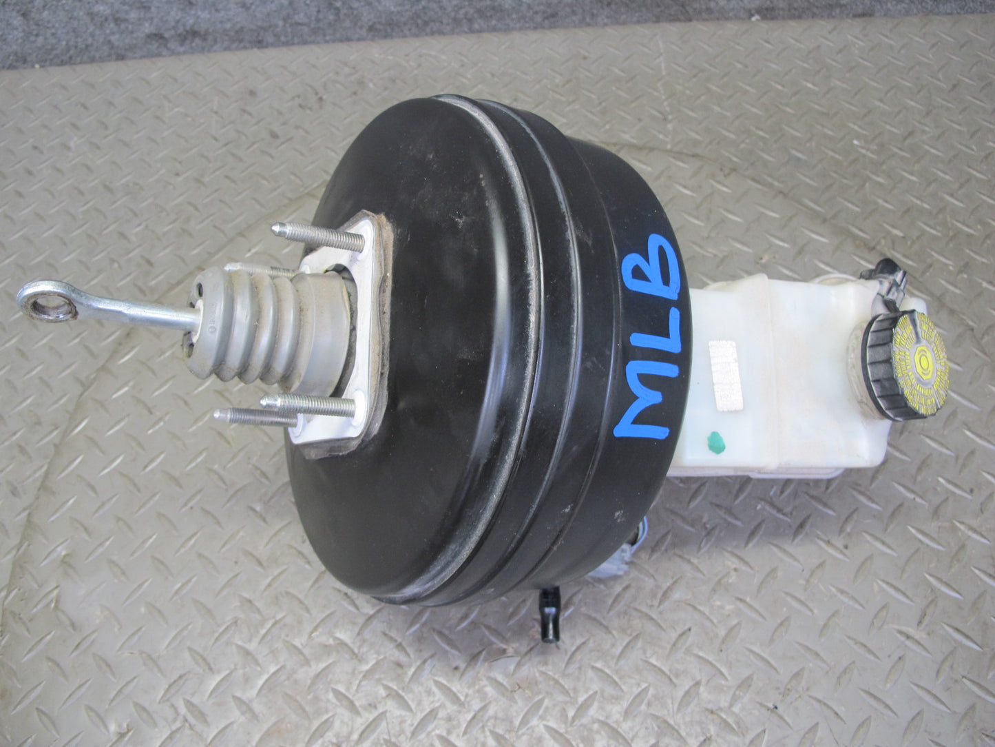 2017-2020 Maserati Levante M161 Brake Master Cylinder Power Booster Assembly