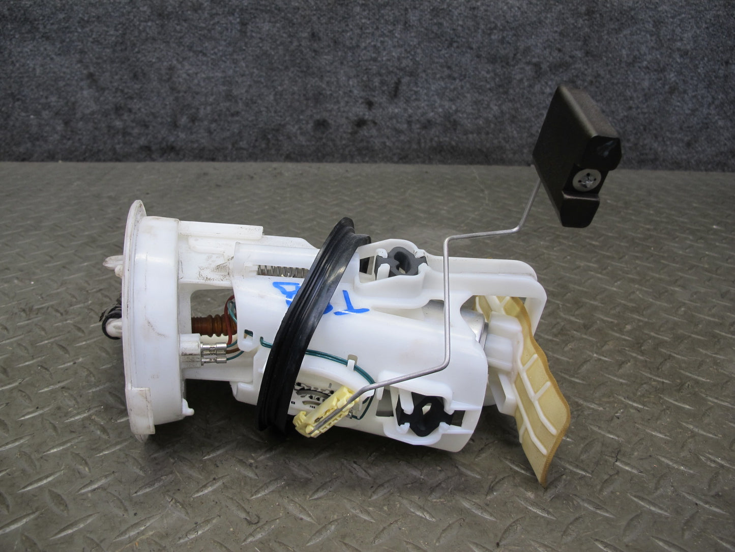 01-06 BMW E46 330i 330Ci 3.0L M54 Fuel Pump Level Sensor Sending Unit Set OEM