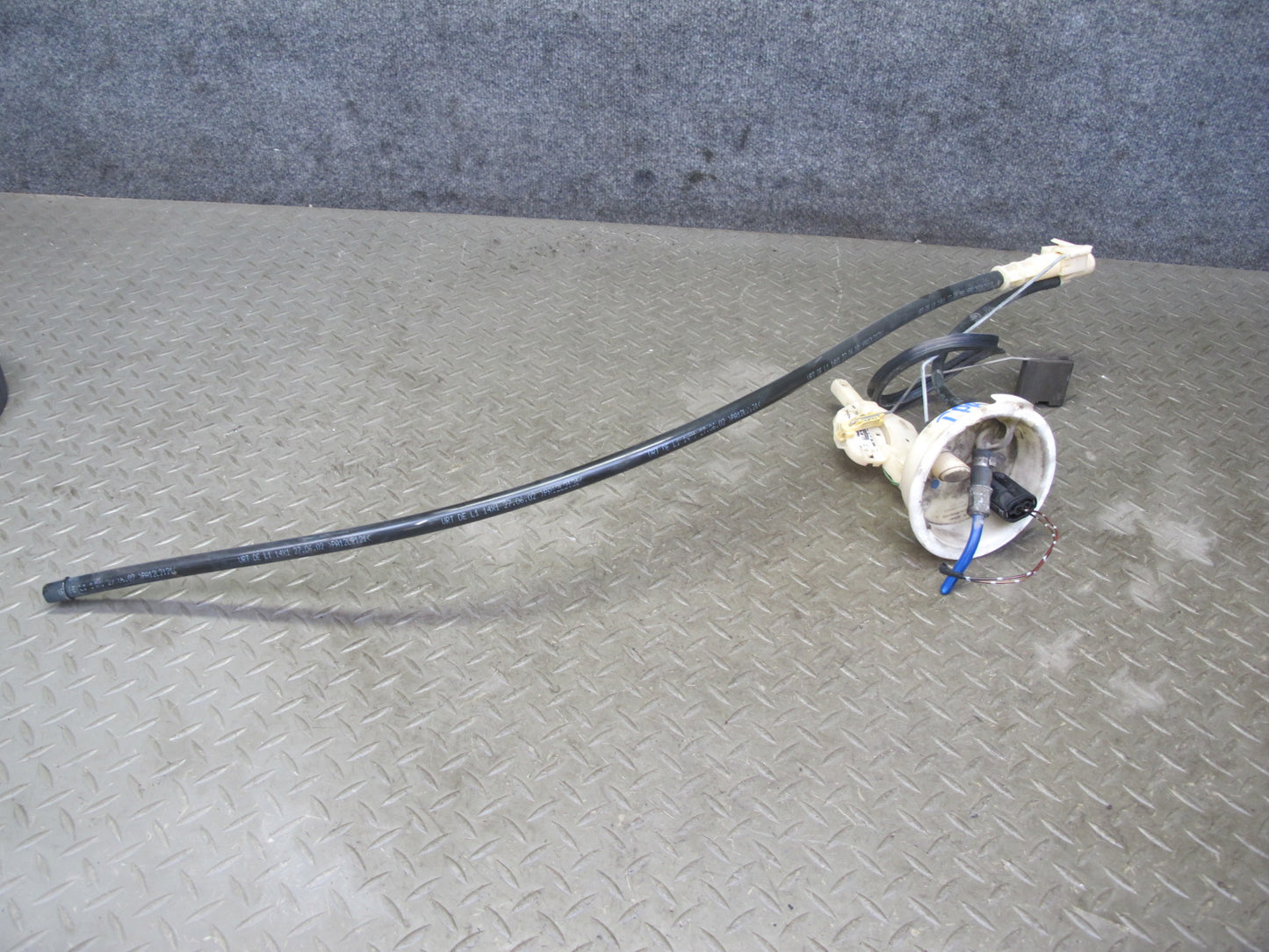 01-06 BMW E46 330i 330Ci 3.0L M54 Fuel Pump Level Sensor Sending Unit Set OEM