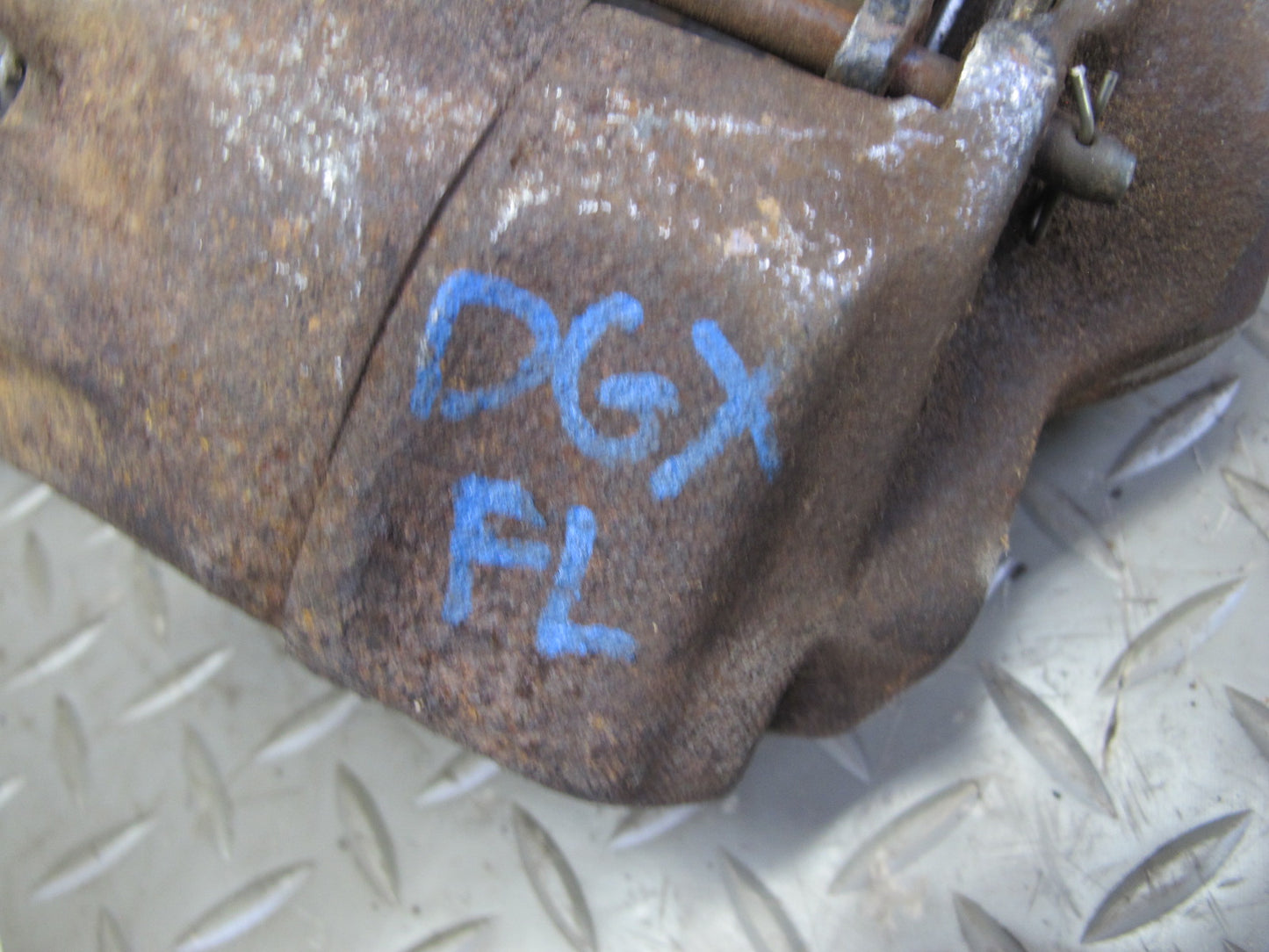 2003-2009 Lexus UZJ120L GX470 Front Left & Right Side Brake Caliper Set of 2