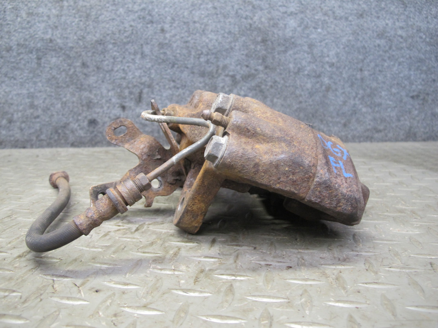 2003-2009 Lexus UZJ120L GX470 Front Left & Right Side Brake Caliper Set of 2