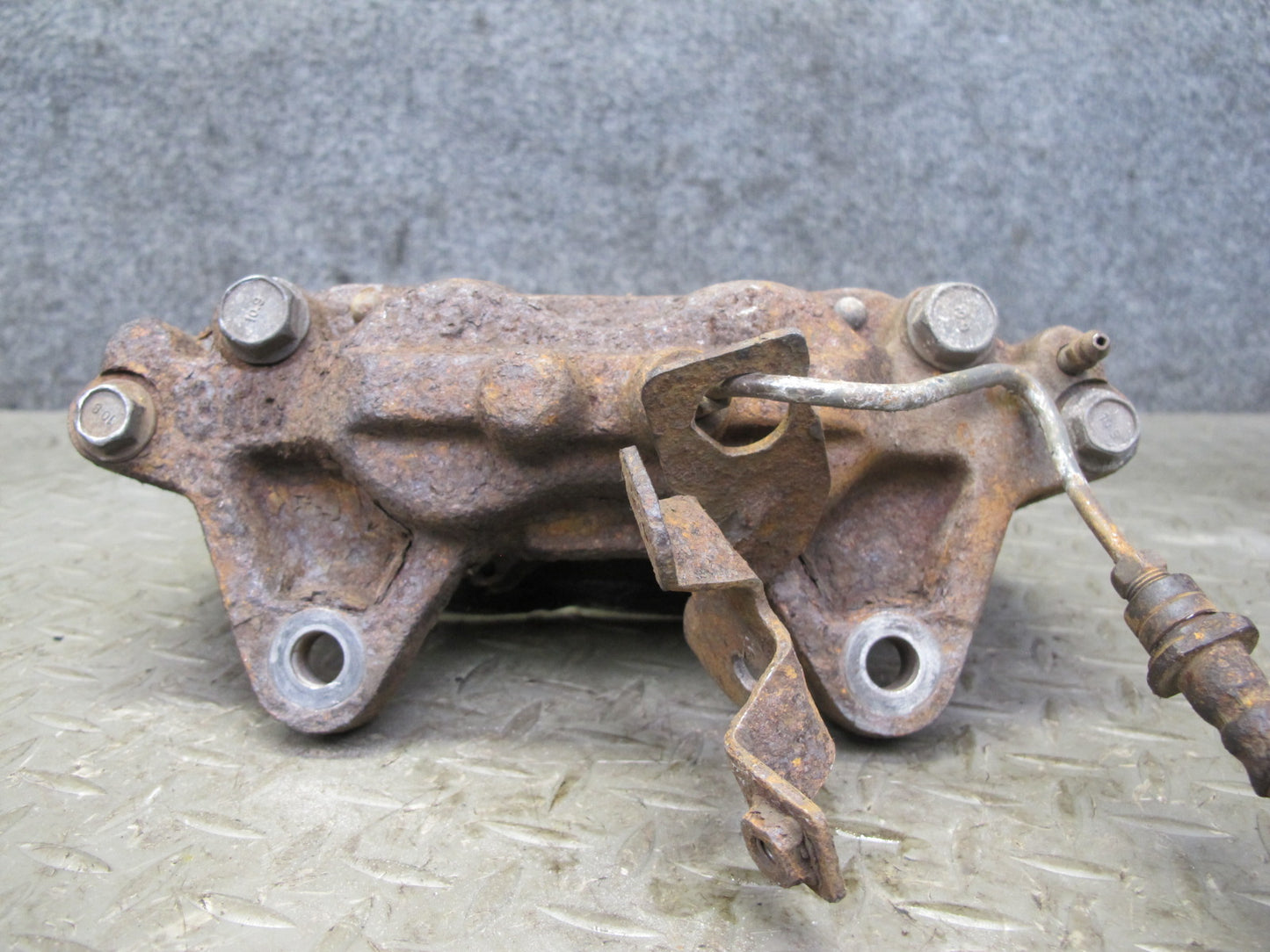 2003-2009 Lexus UZJ120L GX470 Front Left & Right Side Brake Caliper Set of 2