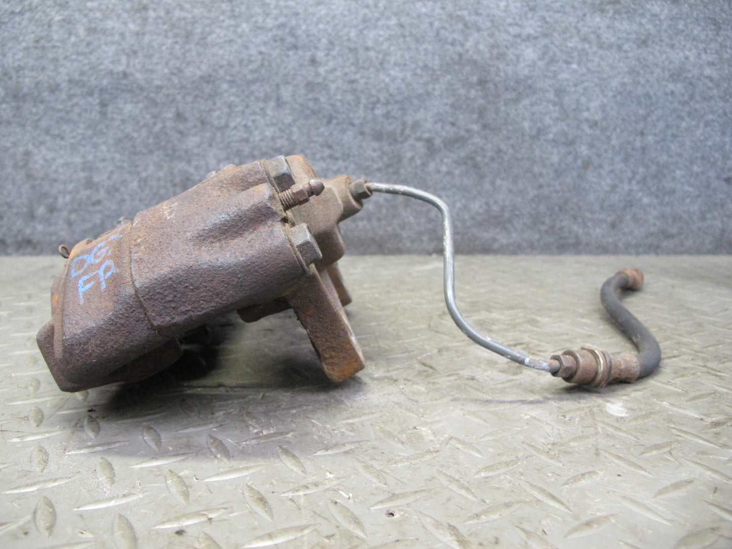 2003-2009 Lexus UZJ120L GX470 Front Left & Right Side Brake Caliper Set of 2