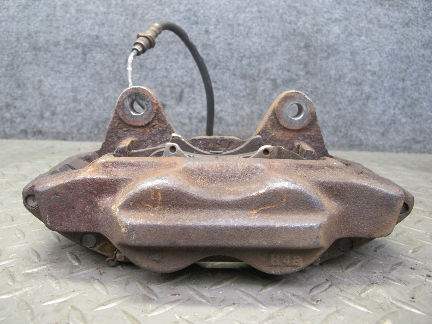 2003-2009 Lexus UZJ120L GX470 Front Left & Right Side Brake Caliper Set of 2