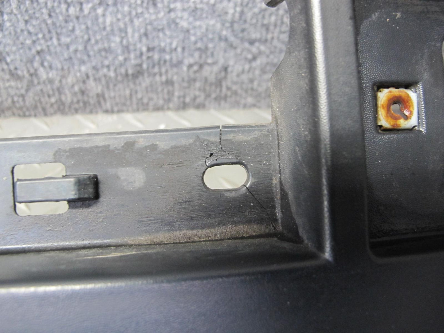 03-09 Hummer H2 Left & Right Roof Rack Rail Trim Cover Molding Set of 2