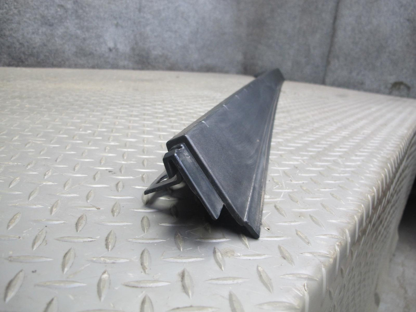 03-09 Hummer H2 Left & Right Roof Rack Rail Trim Cover Molding Set of 2