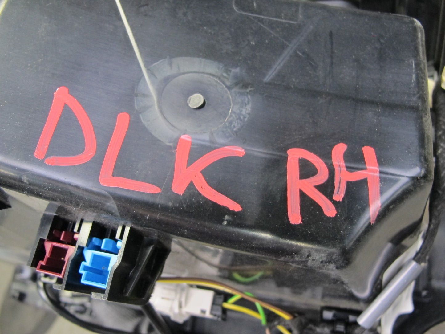 2012-2016 Mercedes R172 SLK Right Side Dash Glove Box Storage Compartment