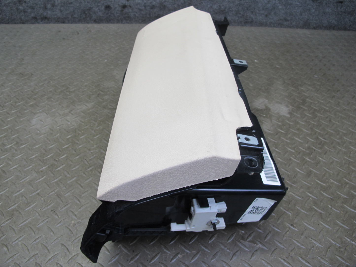 2012-2016 Mercedes R172 SLK Right Side Dash Glove Box Storage Compartment