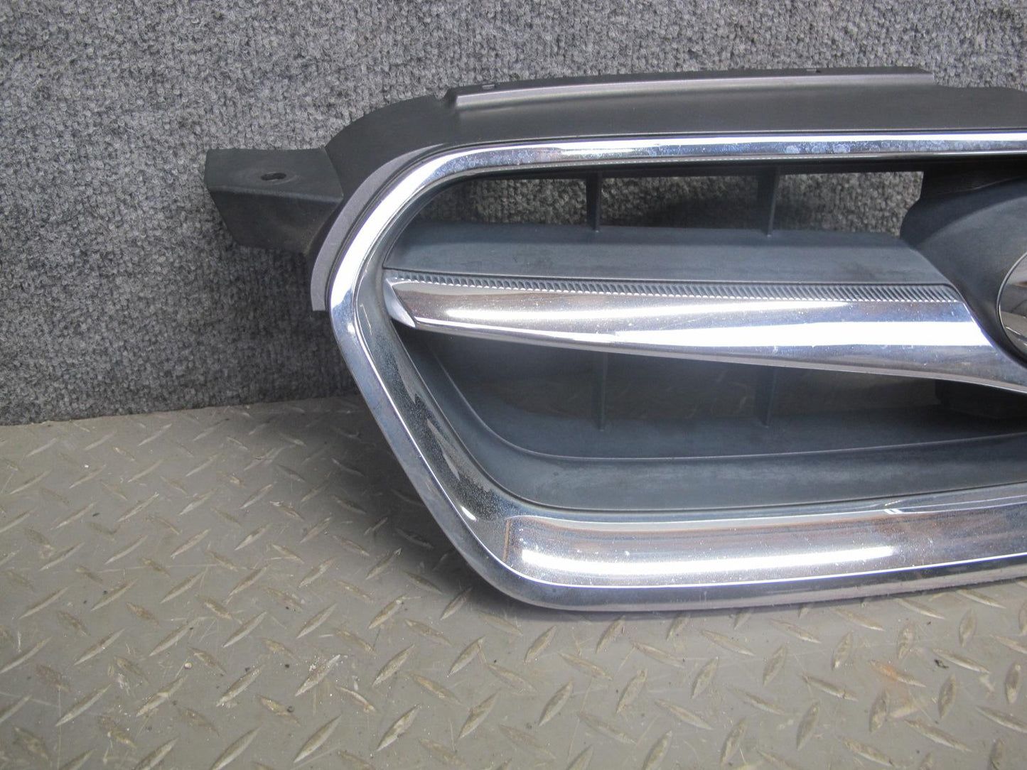 08-09 Subaru Legacy Sedan Front Bumper Grille w Badge Logo OEM