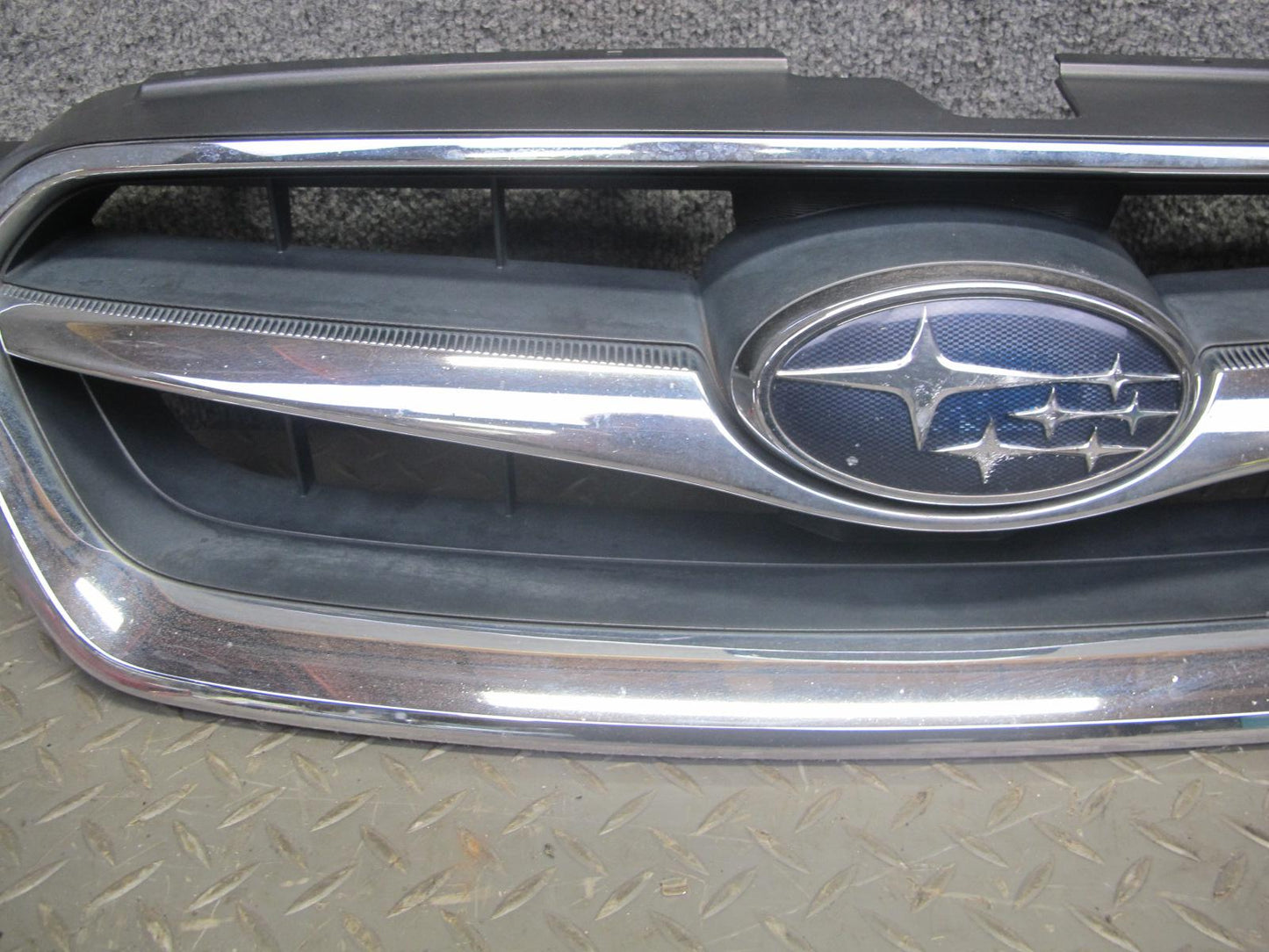 08-09 Subaru Legacy Sedan Front Bumper Grille w Badge Logo OEM