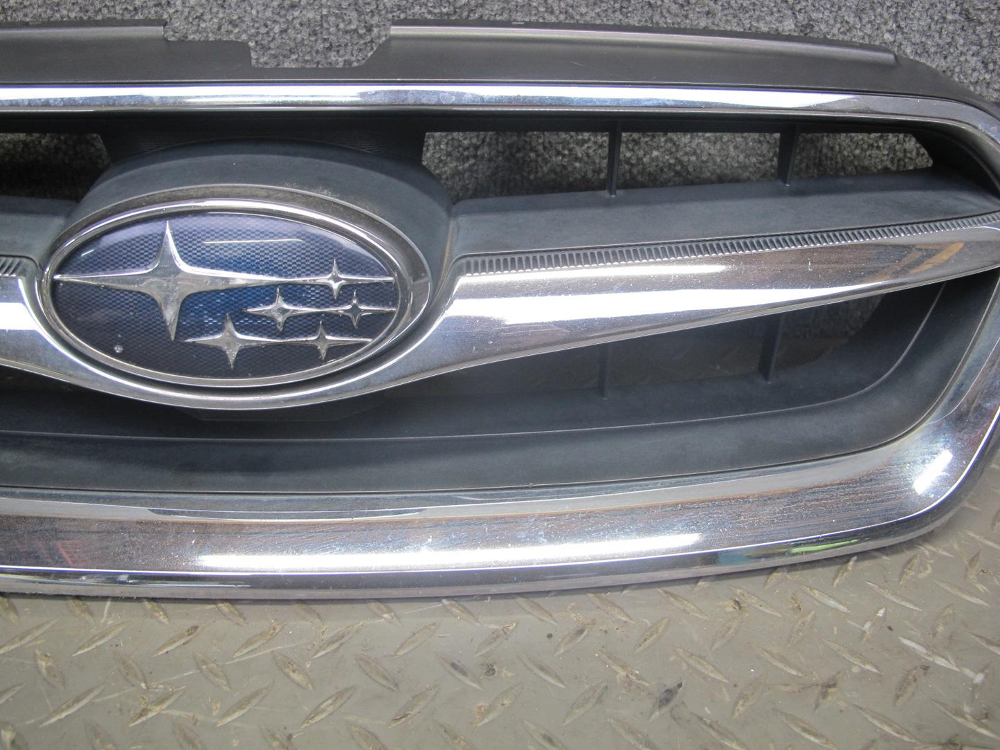 08-09 Subaru Legacy Sedan Front Bumper Grille w Badge Logo OEM