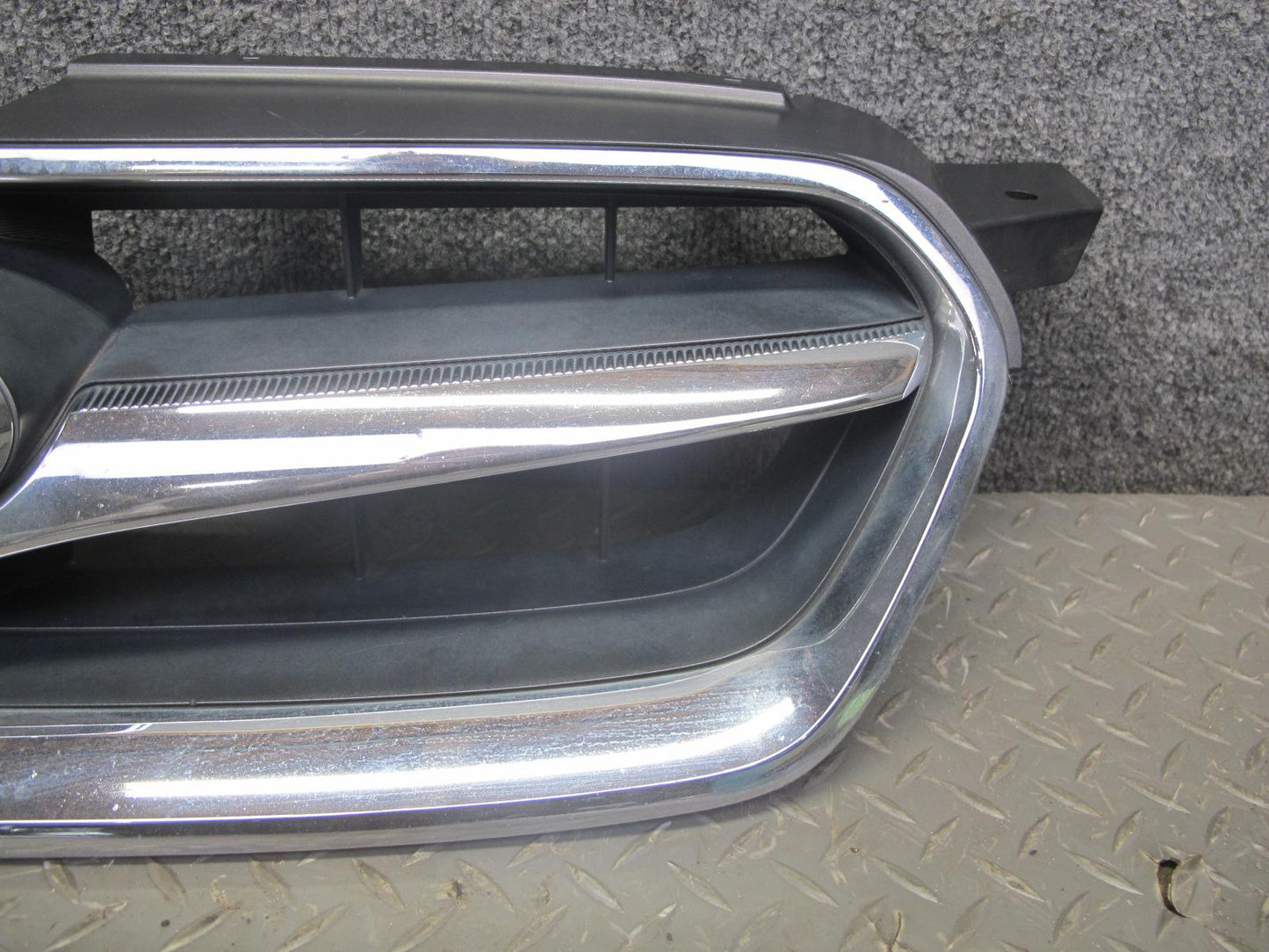 08-09 Subaru Legacy Sedan Front Bumper Grille w Badge Logo OEM