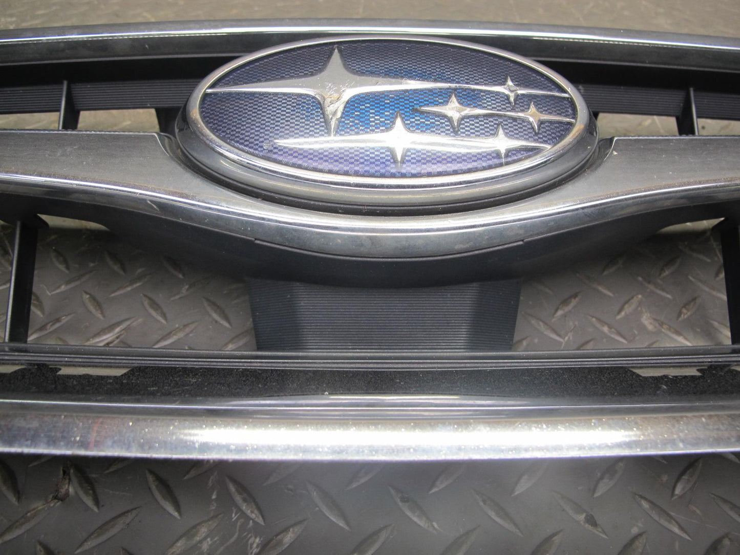08-09 Subaru Legacy Sedan Front Bumper Grille w Badge Logo OEM