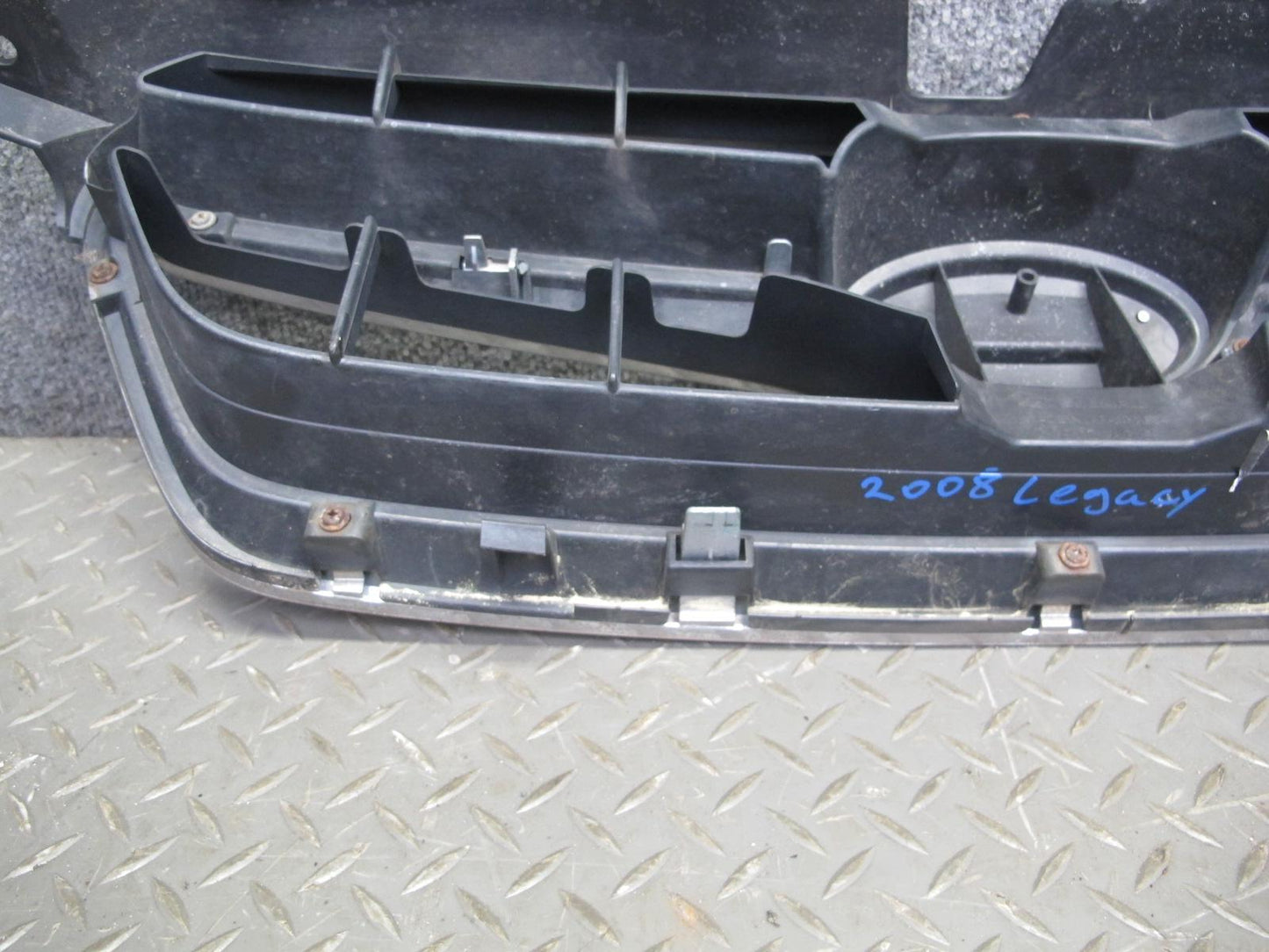 08-09 Subaru Legacy Sedan Front Bumper Grille w Badge Logo OEM