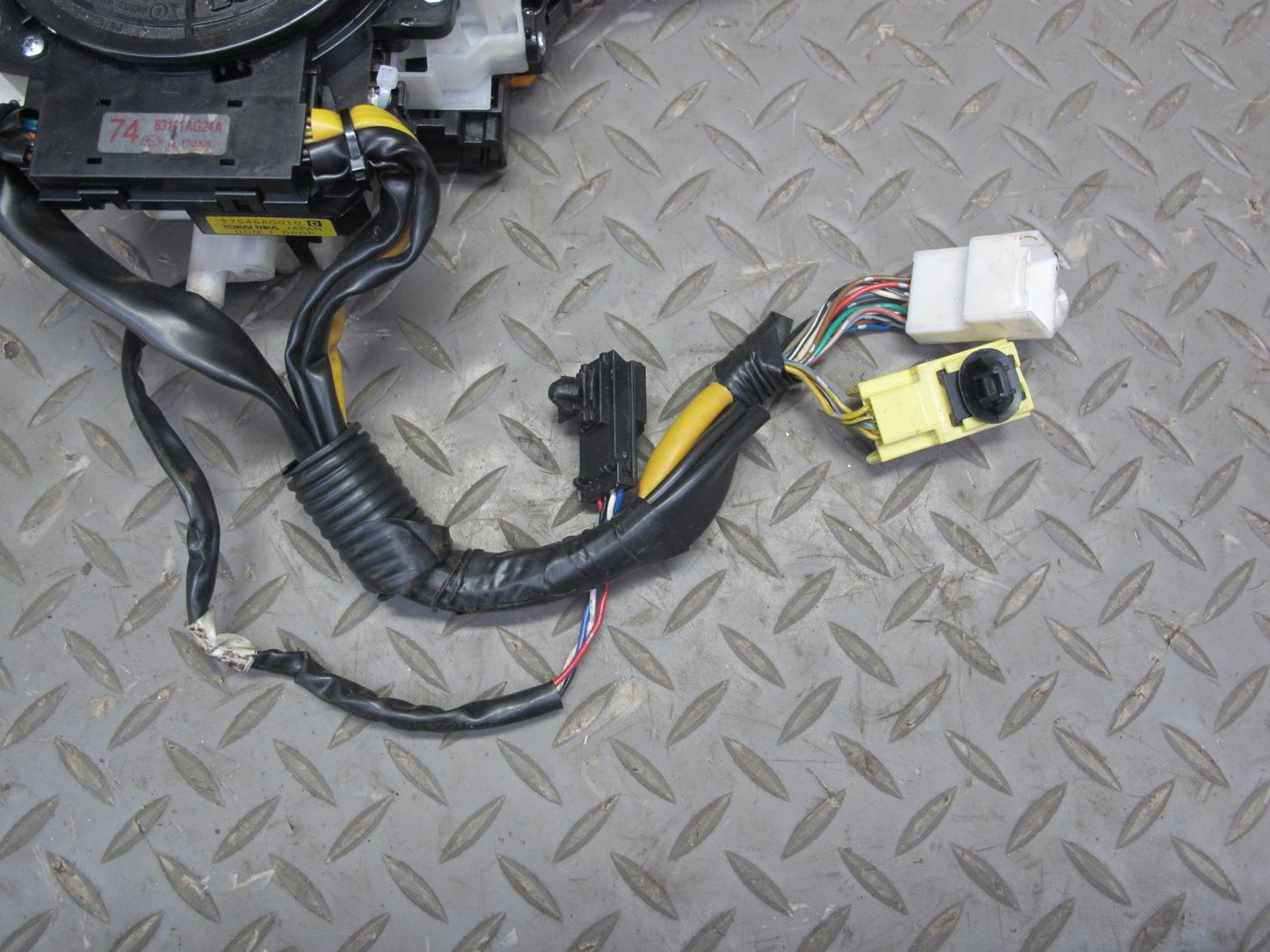 05-07 Subaru Legacy 2.5L Wagon Steering Column Turn Signal Wiper Switch OEM