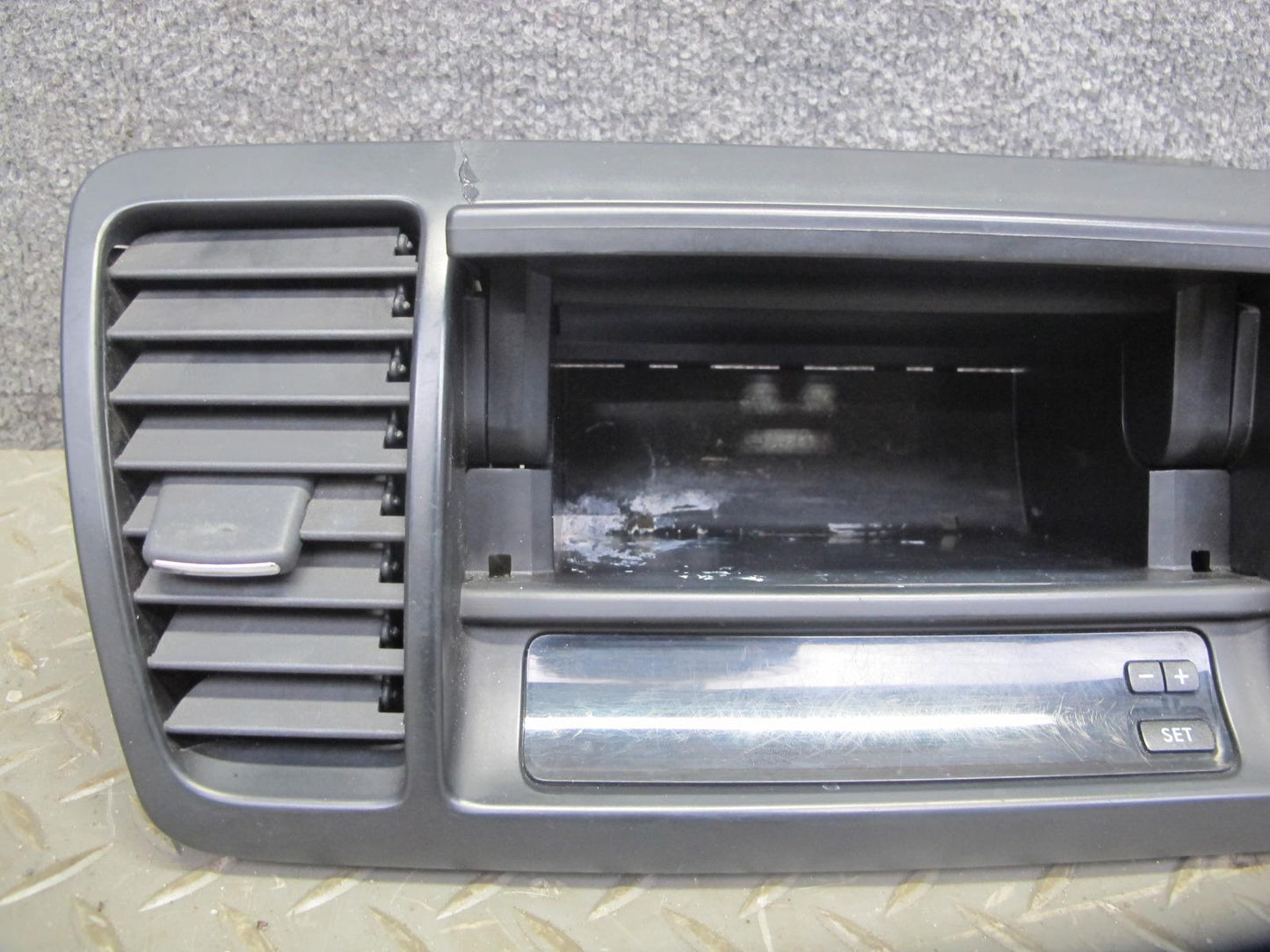 2005 Subaru Legacy GT Dash Center Air Vent w Storage & Clock Assembly Black OEM