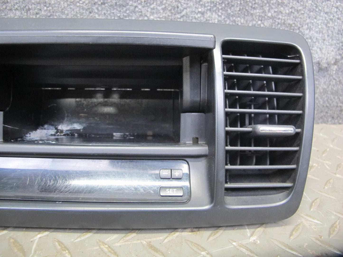 2005 Subaru Legacy GT Dash Center Air Vent w Storage & Clock Assembly Black OEM