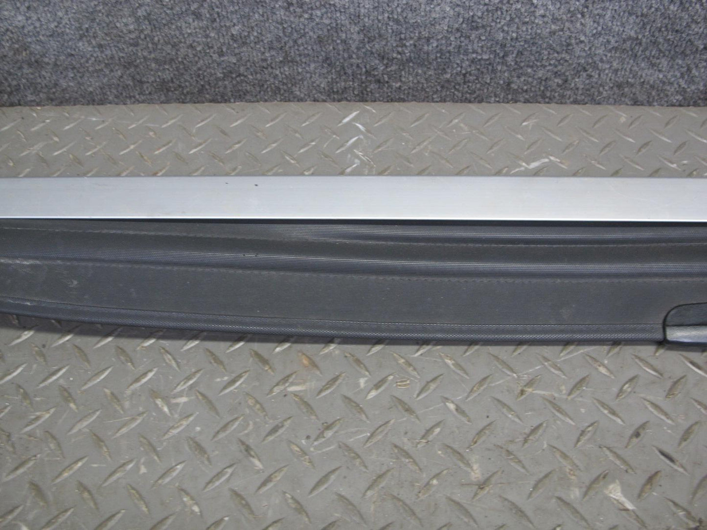 05-07 Subaru Outback Legacy Wagon Rear Retractable Luggage Compartment Cover OEM
