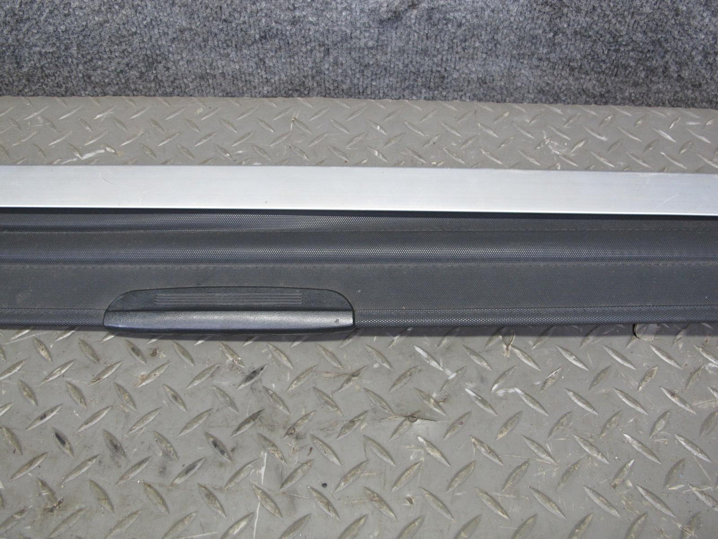 05-07 Subaru Outback Legacy Wagon Rear Retractable Luggage Compartment Cover OEM