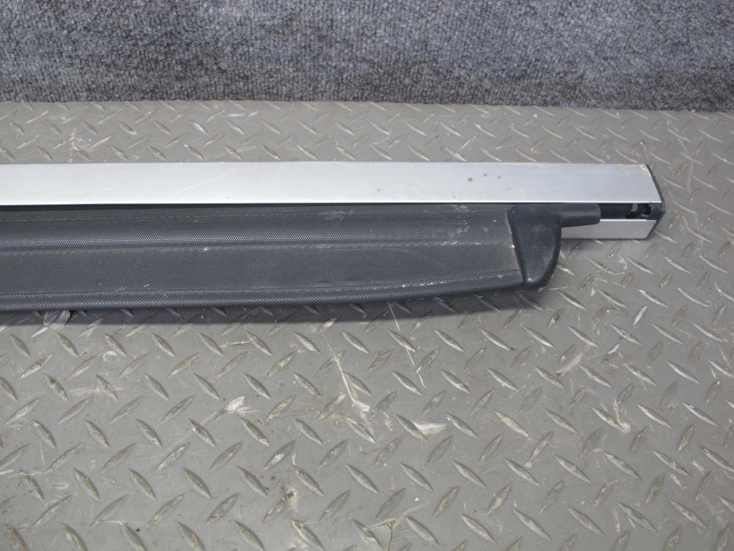 05-07 Subaru Outback Legacy Wagon Rear Retractable Luggage Compartment Cover OEM