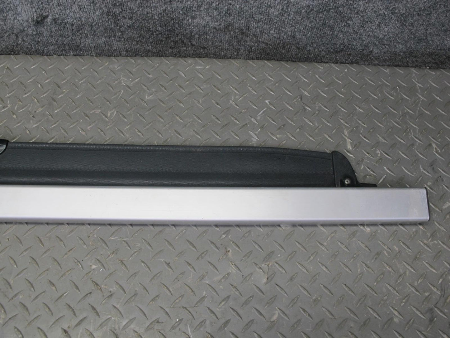 05-07 Subaru Outback Legacy Wagon Rear Retractable Luggage Compartment Cover OEM