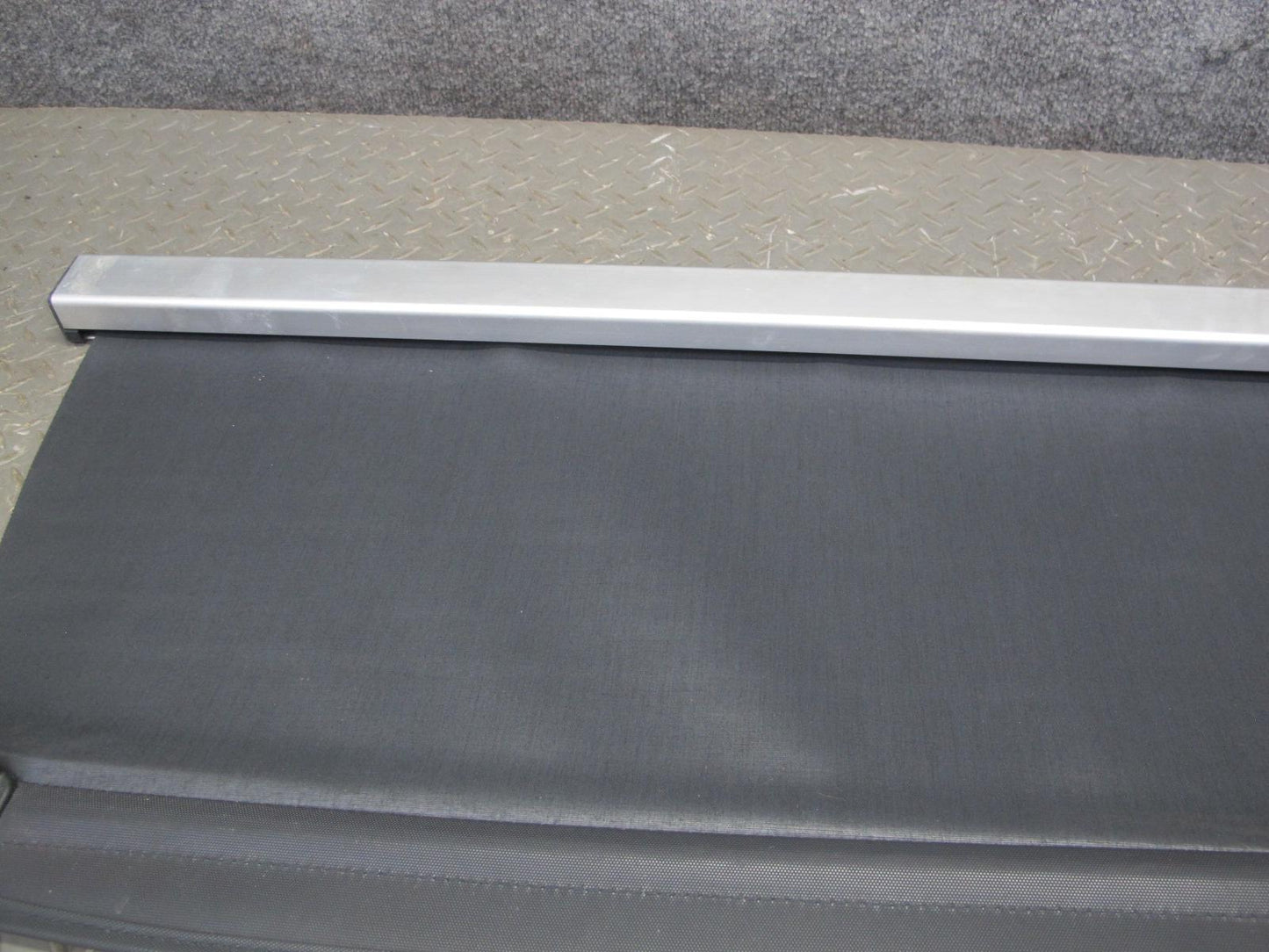 05-07 Subaru Outback Legacy Wagon Rear Retractable Luggage Compartment Cover OEM