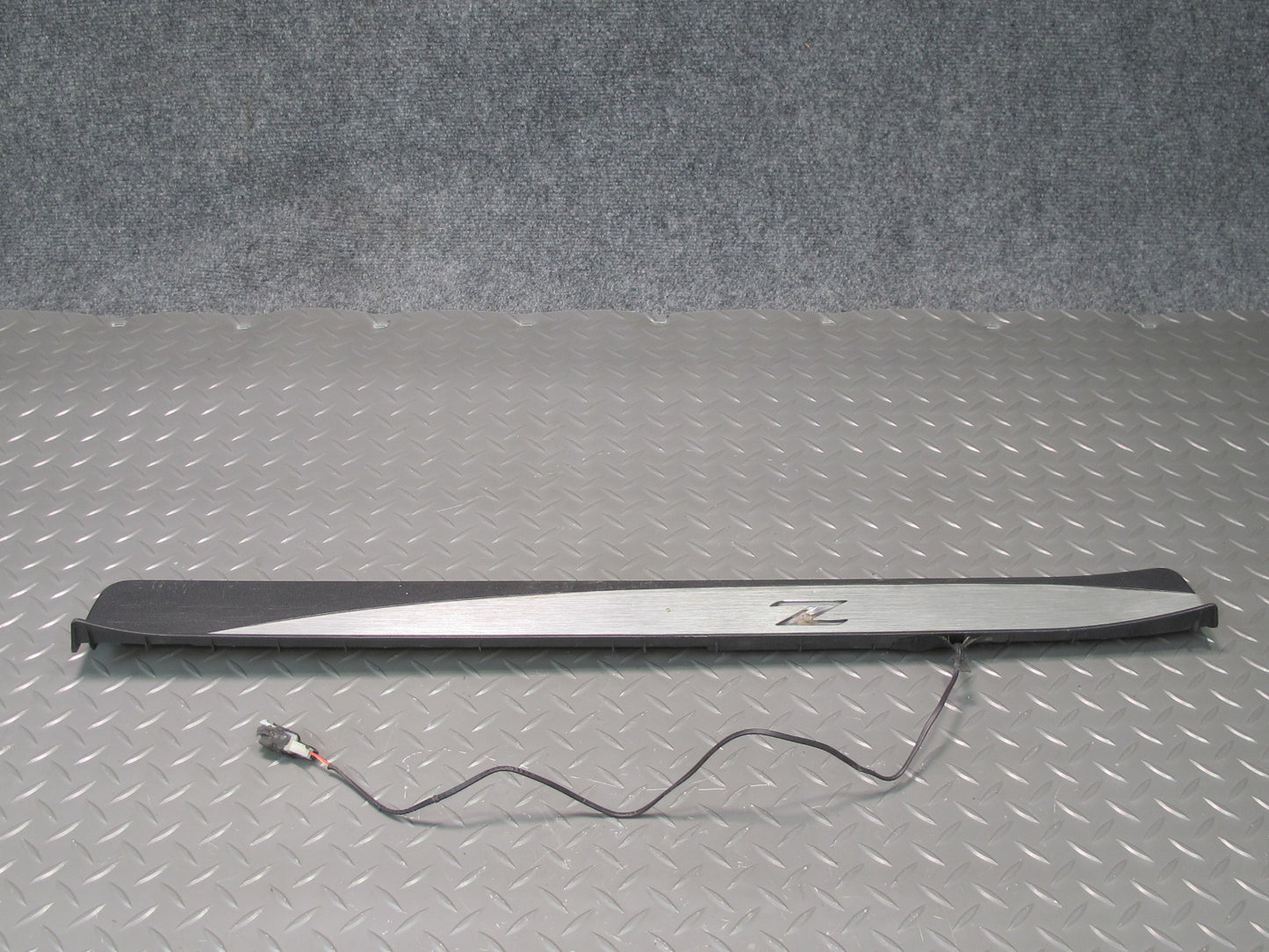 09-20 Nissan Z34 370Z Illuminated Left Right Door Scuff Sill Plate Trim Set OEM