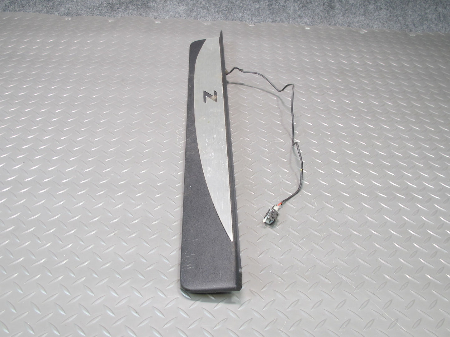 09-20 Nissan Z34 370Z Illuminated Left Right Door Scuff Sill Plate Trim Set OEM