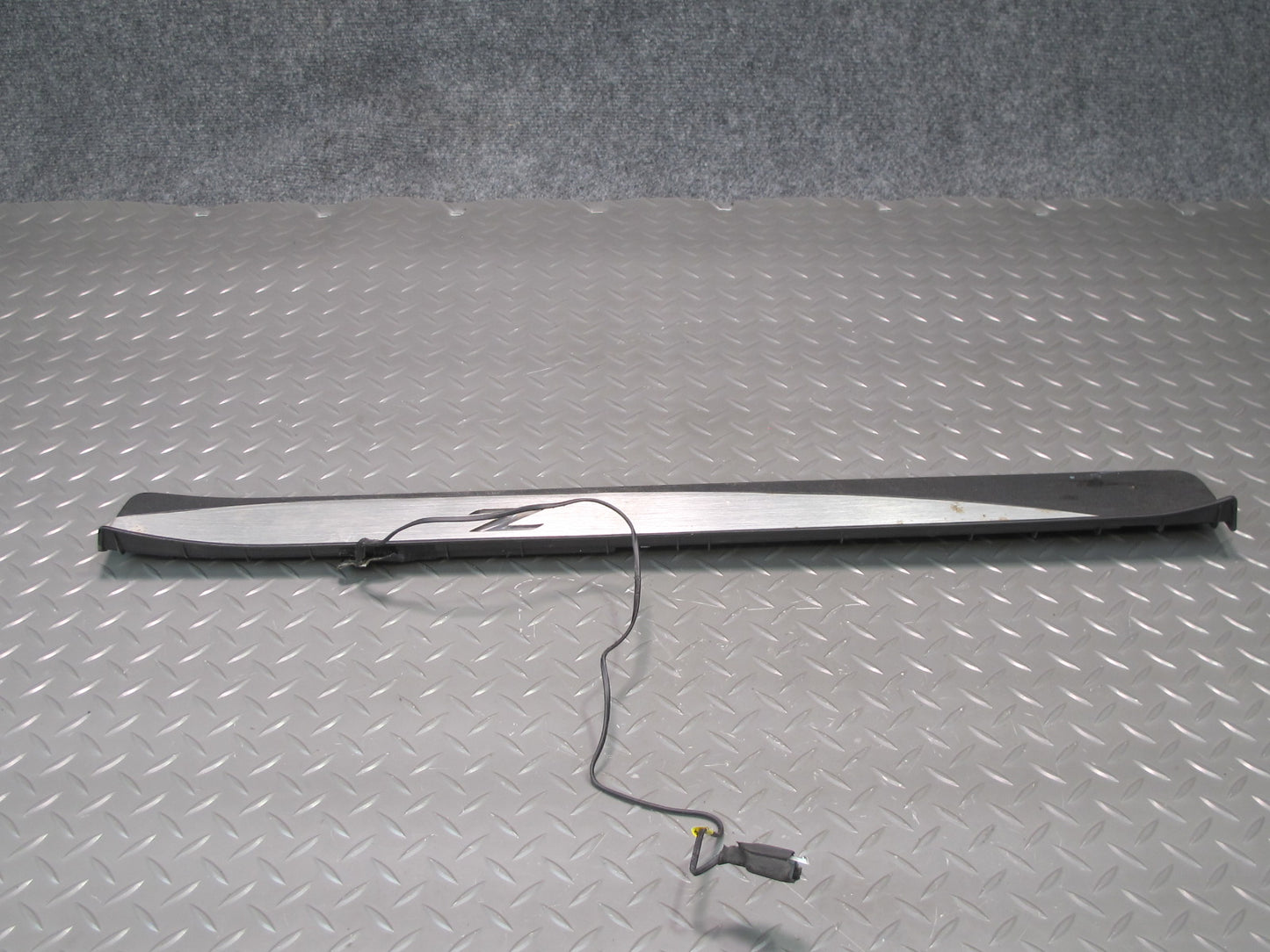 09-20 Nissan Z34 370Z Illuminated Left Right Door Scuff Sill Plate Trim Set OEM