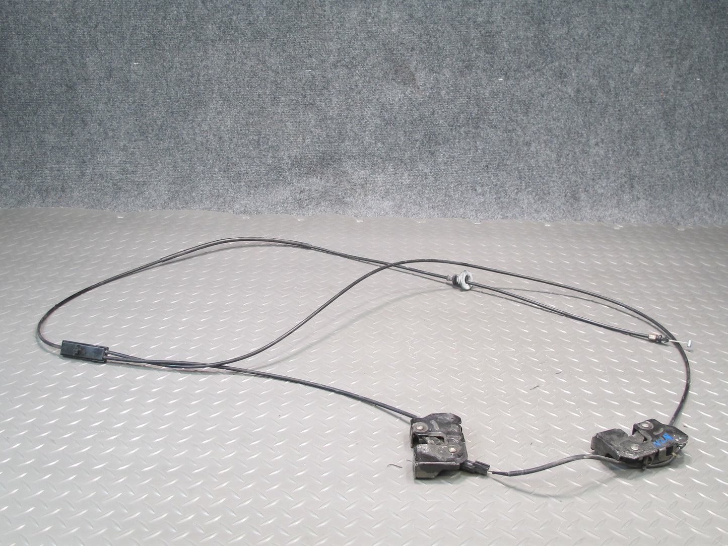 09-20 Nissan Z34 370Z Left & Right Hood Lock Latch w Release Cable Set Assy OEM