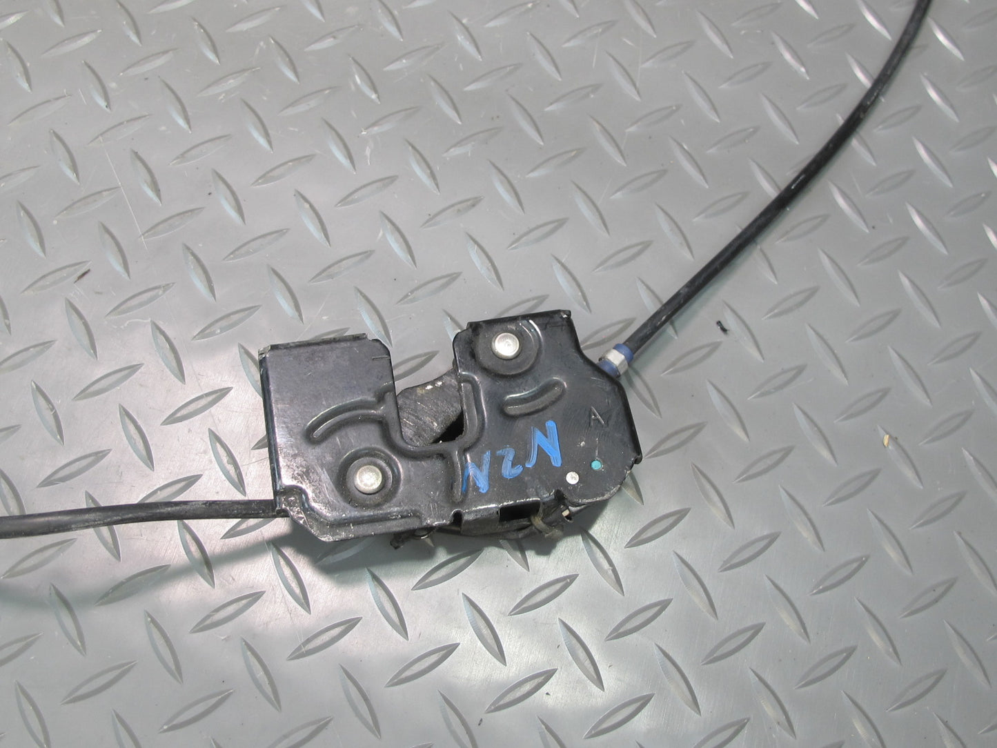 09-20 Nissan Z34 370Z Left & Right Hood Lock Latch w Release Cable Set Assy OEM