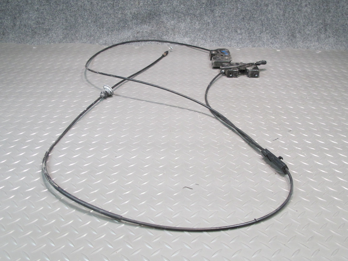 09-20 Nissan Z34 370Z Left & Right Hood Lock Latch w Release Cable Set Assy OEM