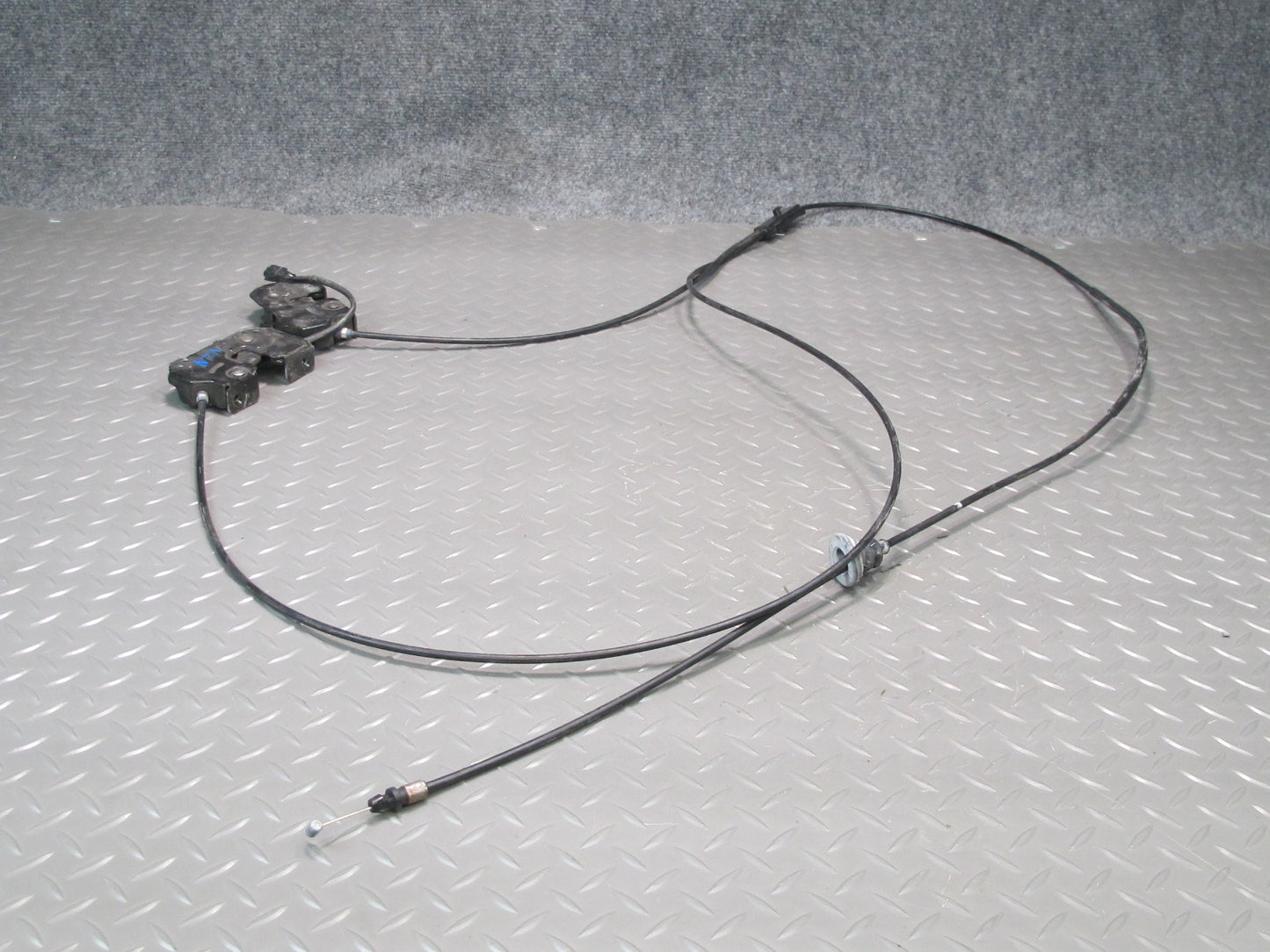 09-20 Nissan Z34 370Z Left & Right Hood Lock Latch w Release Cable Set Assy OEM