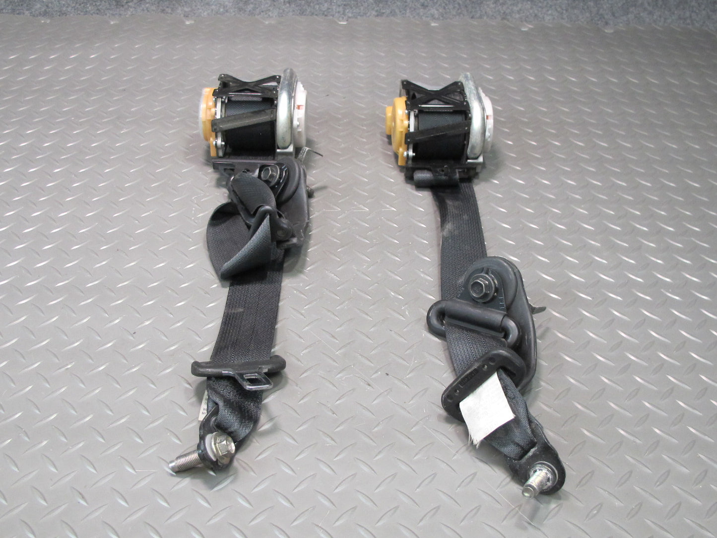 09-20 NISSAN 370Z Z34 FRONT LEFT & RIGHT SIDE SEATBELT RETRACTOR SET OEM