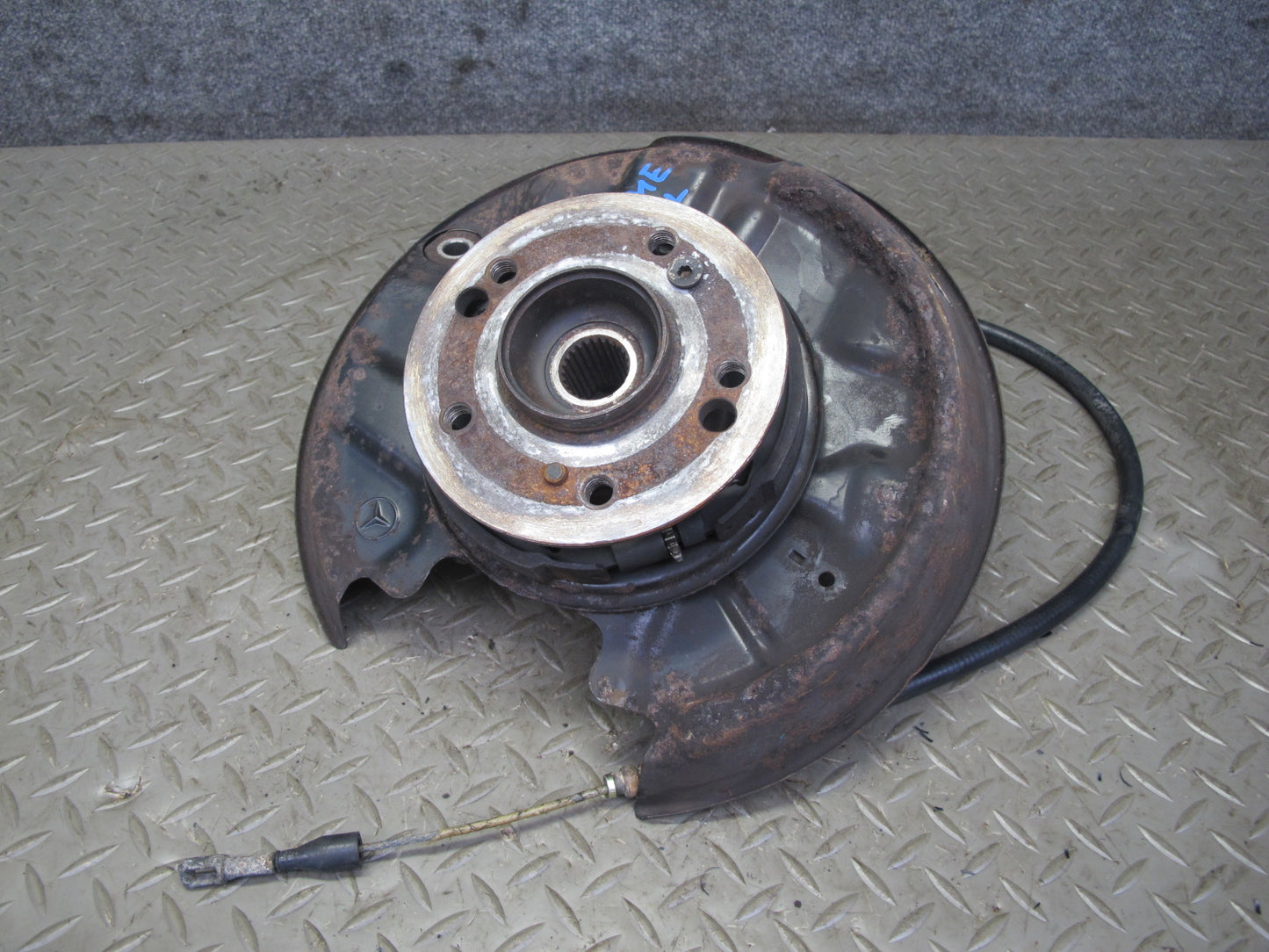 90-95 Mercedes W124 300D RWD Rear Left Spindle Knuckle Wheel Hub Bearing OEM
