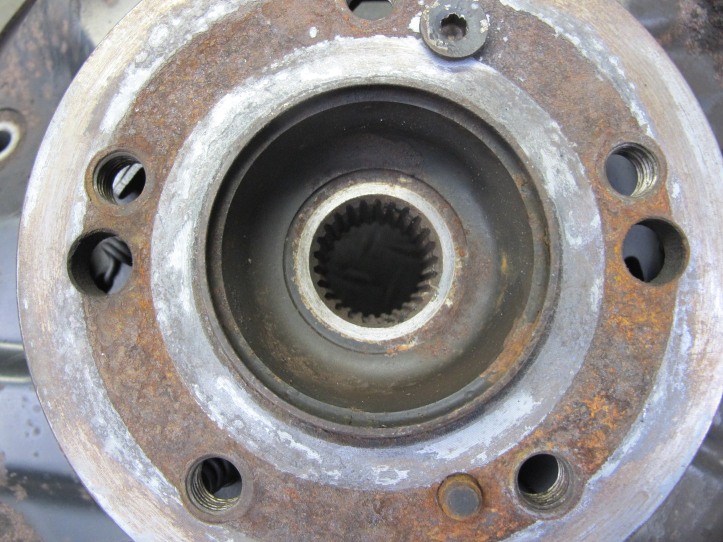 90-95 Mercedes W124 300D RWD Rear Left Spindle Knuckle Wheel Hub Bearing OEM