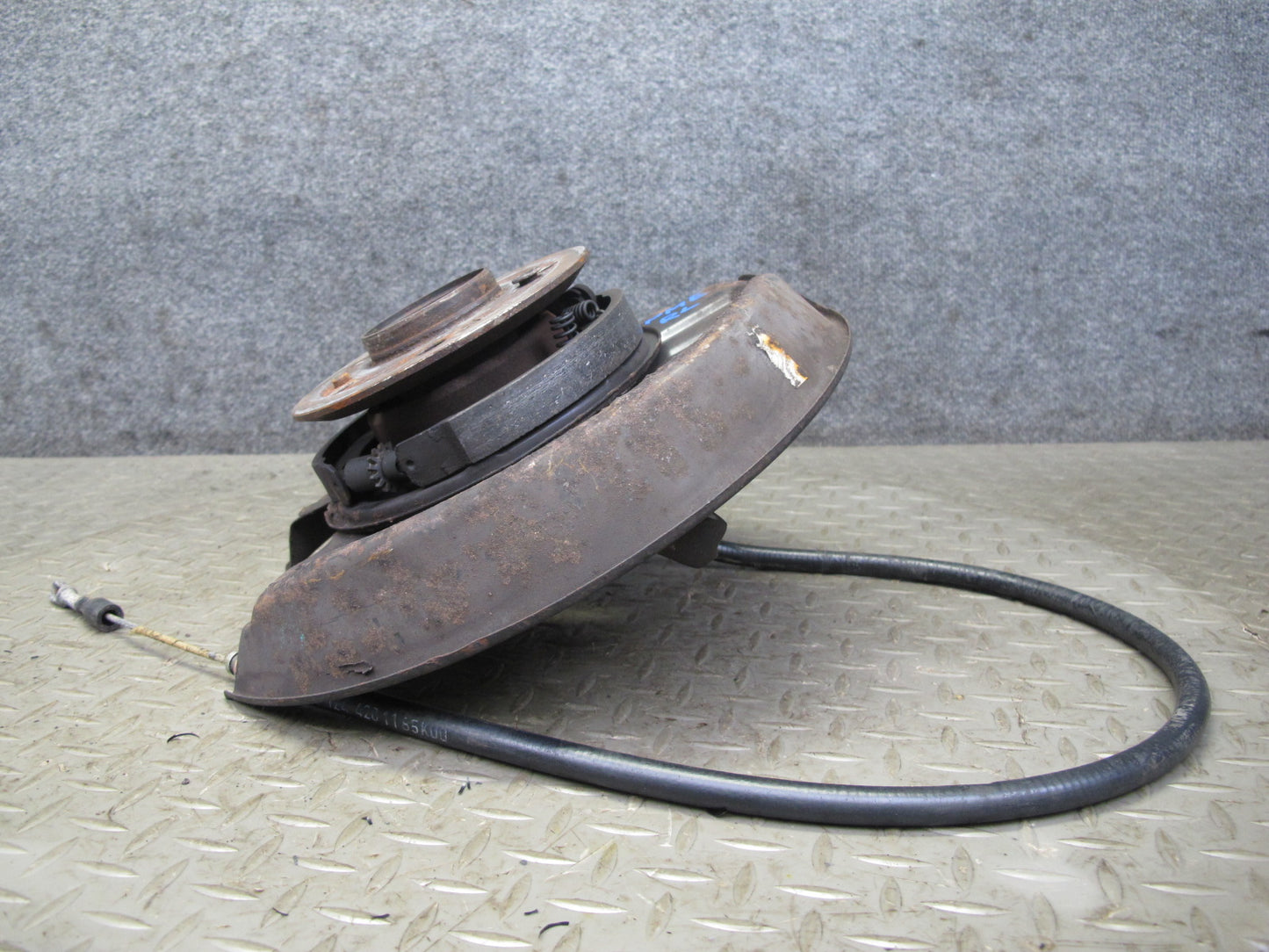 90-95 Mercedes W124 300D RWD Rear Left Spindle Knuckle Wheel Hub Bearing OEM