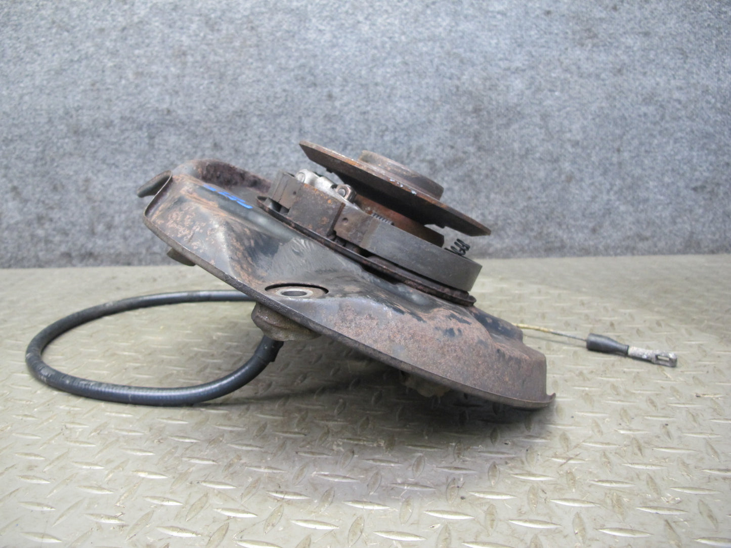 90-95 Mercedes W124 300D RWD Rear Left Spindle Knuckle Wheel Hub Bearing OEM