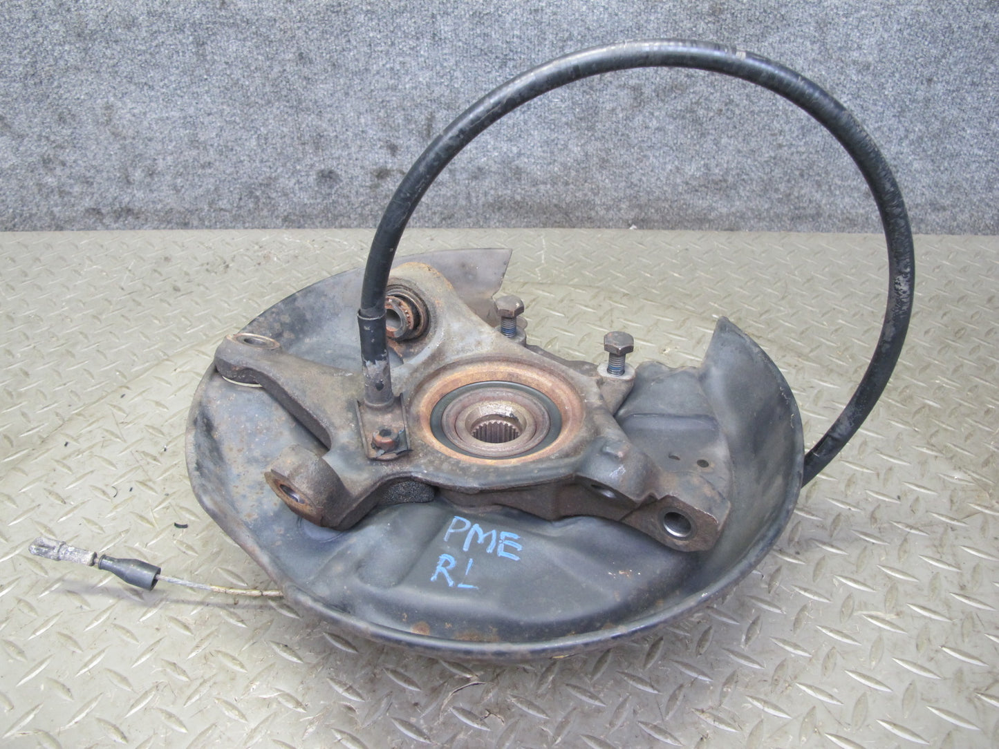 90-95 Mercedes W124 300D RWD Rear Left Spindle Knuckle Wheel Hub Bearing OEM